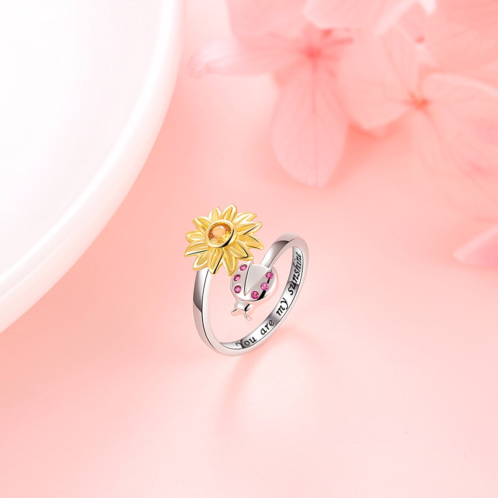 Sunflower Ring with Ladybug in 925 Silver and Zircons