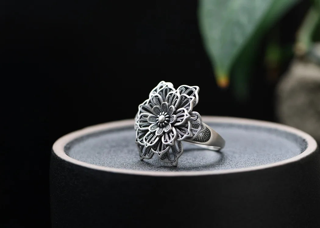 Flower of Eternal Life Ring in Antique 925 Silver
