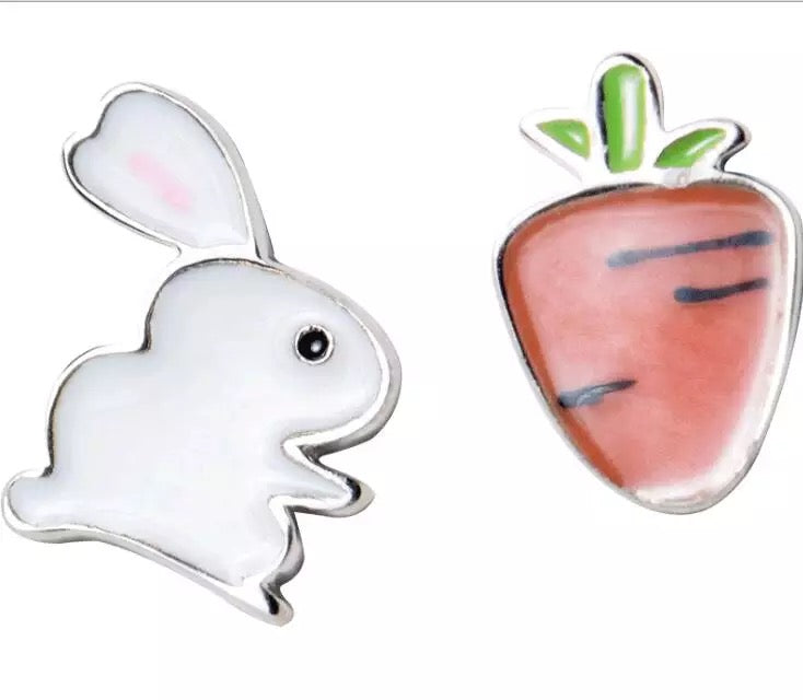 925 Sterling Silver Rabbit with Carrot Earrings
