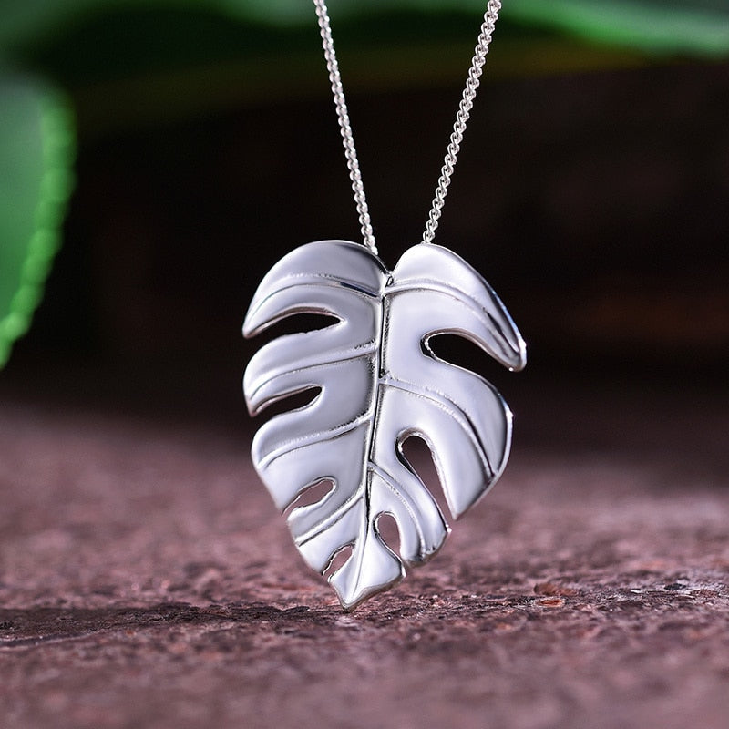 Autumn leaf pendant in 925 Silver