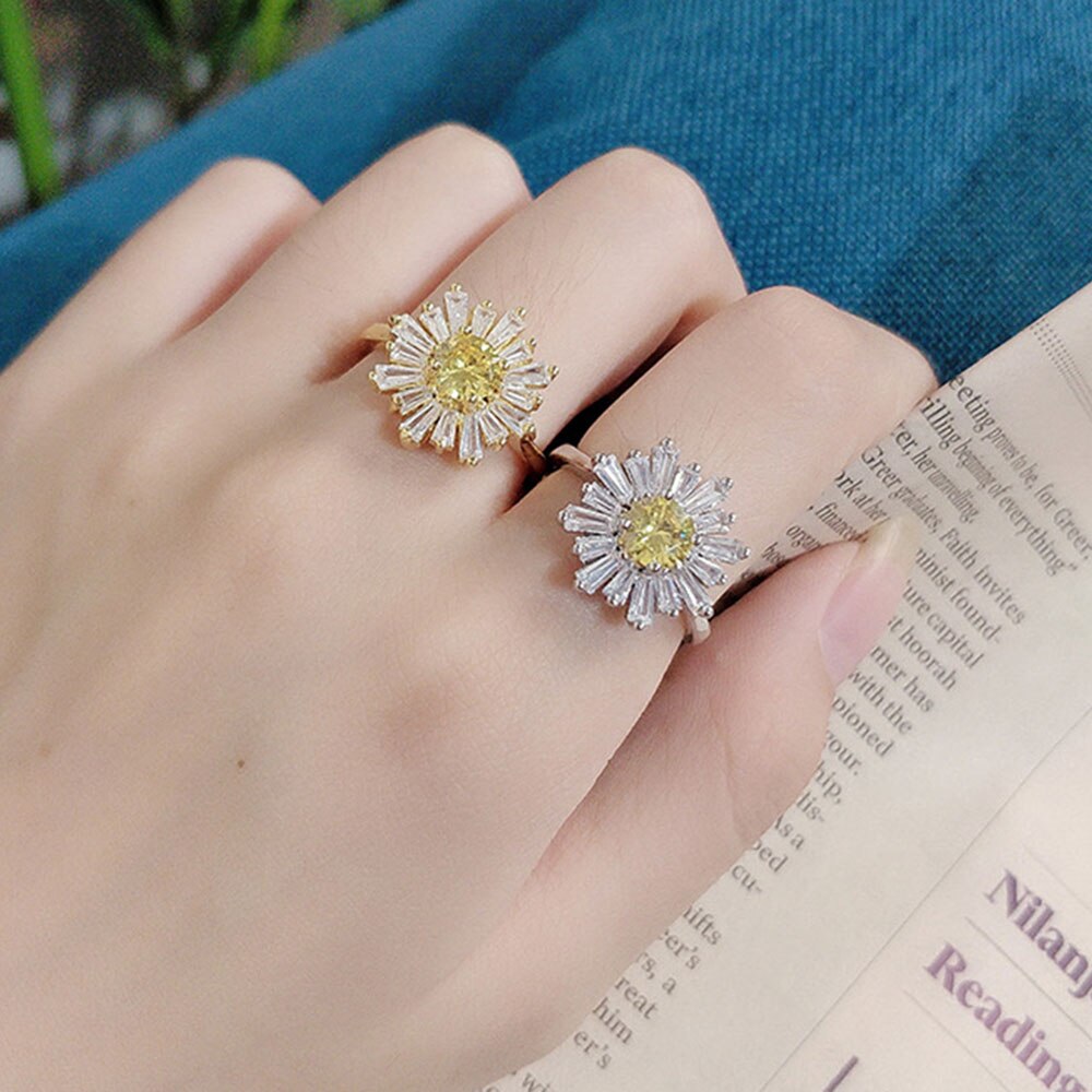 Sunflower Ring in 925 Silver and Zircon